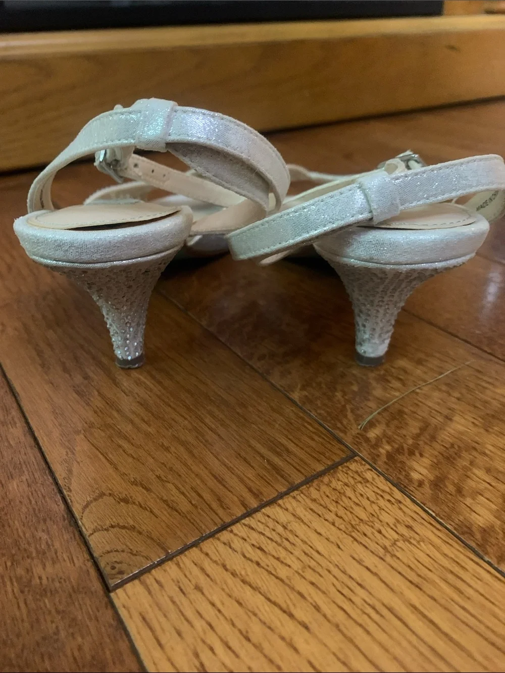 Betsey Johnson Blu wedding shoe ivory Open-Toe Ankle-Strap Heels raven 8m